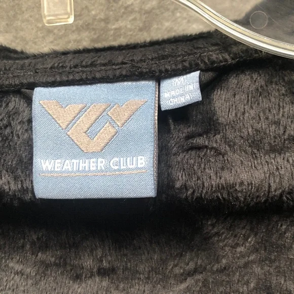 Woman’s Black Hooded Fur lined Jacket NWT - Picture 5 of 7